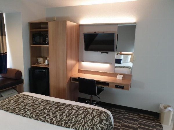 Microtel Inn & Suites by Wyndham Augusta Riverwatch image 10