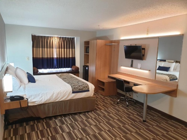 Microtel Inn & Suites by Wyndham Augusta Riverwatch image 27