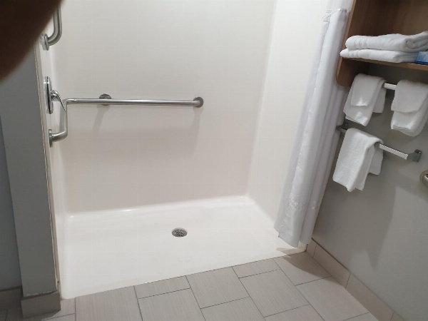 Microtel Inn & Suites by Wyndham Augusta Riverwatch image 4