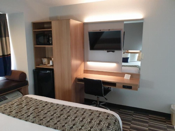 Microtel Inn & Suites by Wyndham Augusta Riverwatch image 9